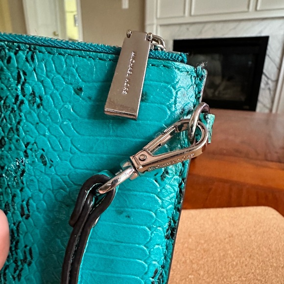 Michael Kors Snake Texture Leather Large Double Full Zip Wallet / Wrislet, Teal - Picture 4 of 15